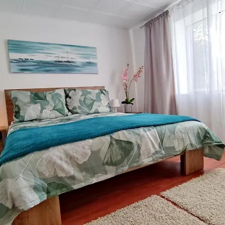 Charming House In With Enclosed Garden And Mountain View * Grižane