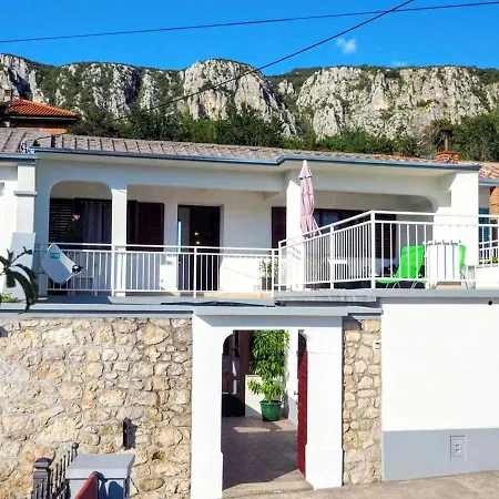 Vakantiehuis Charming House In With Enclosed Garden And Mountain View *